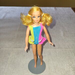 Vintage 1970s Skipper Doll with Outfits